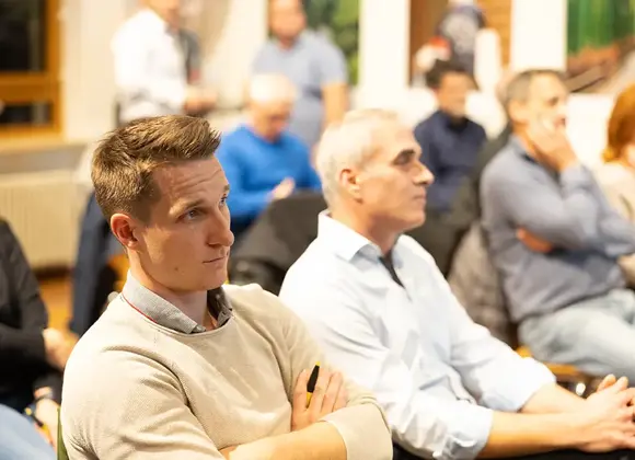 Mitgliederversammlung1125